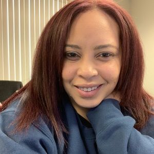 Meet your Posher, Danielle